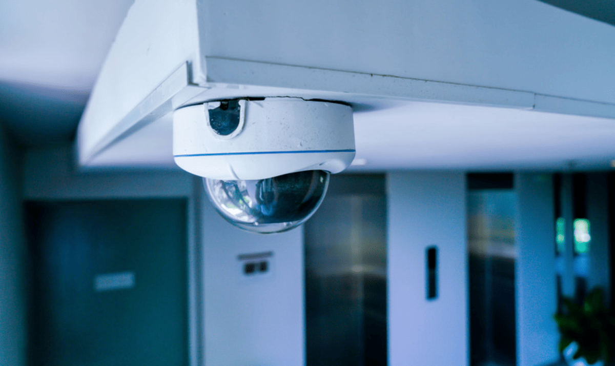 البيانات المتكاملة ونظام إنترنت الأشياء لبيئات مادية فعالة.