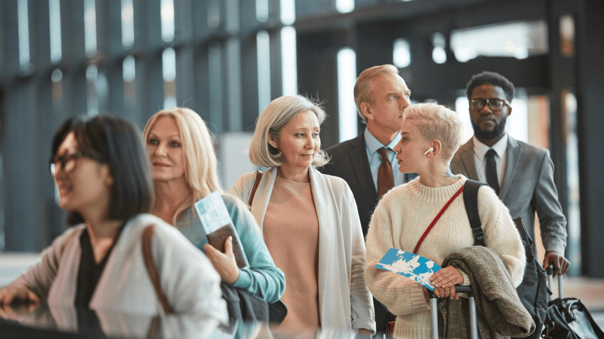 مراقبة تدفق قائمة الانتظار في الوقت الفعلي باستخدام رؤية الكمبيوتر لحل إدارة قائمة الانتظار.