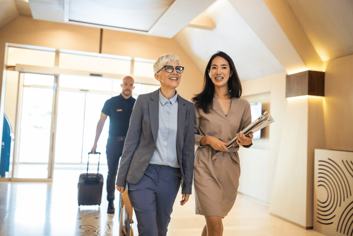 إدارة فعالة لتدفق الضيوف لتجربة VIP راقية.