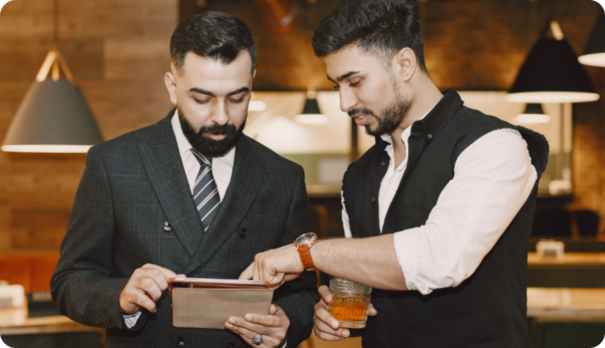 قم بتبسيط العمليات وأتمتتها وتحسينها لتحسين الكفاءة والتنسيق.